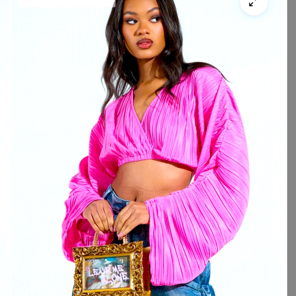 Akira Pink cropped Pleated Top size XL. NWT.